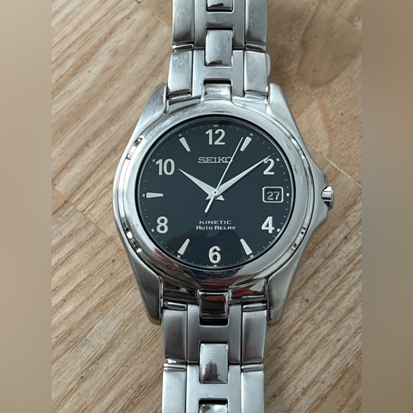 Seiko Kinetic Automatic Vintage Men’s Watch Black Dial Stainless Bracelet Date - Picture 6 of 16